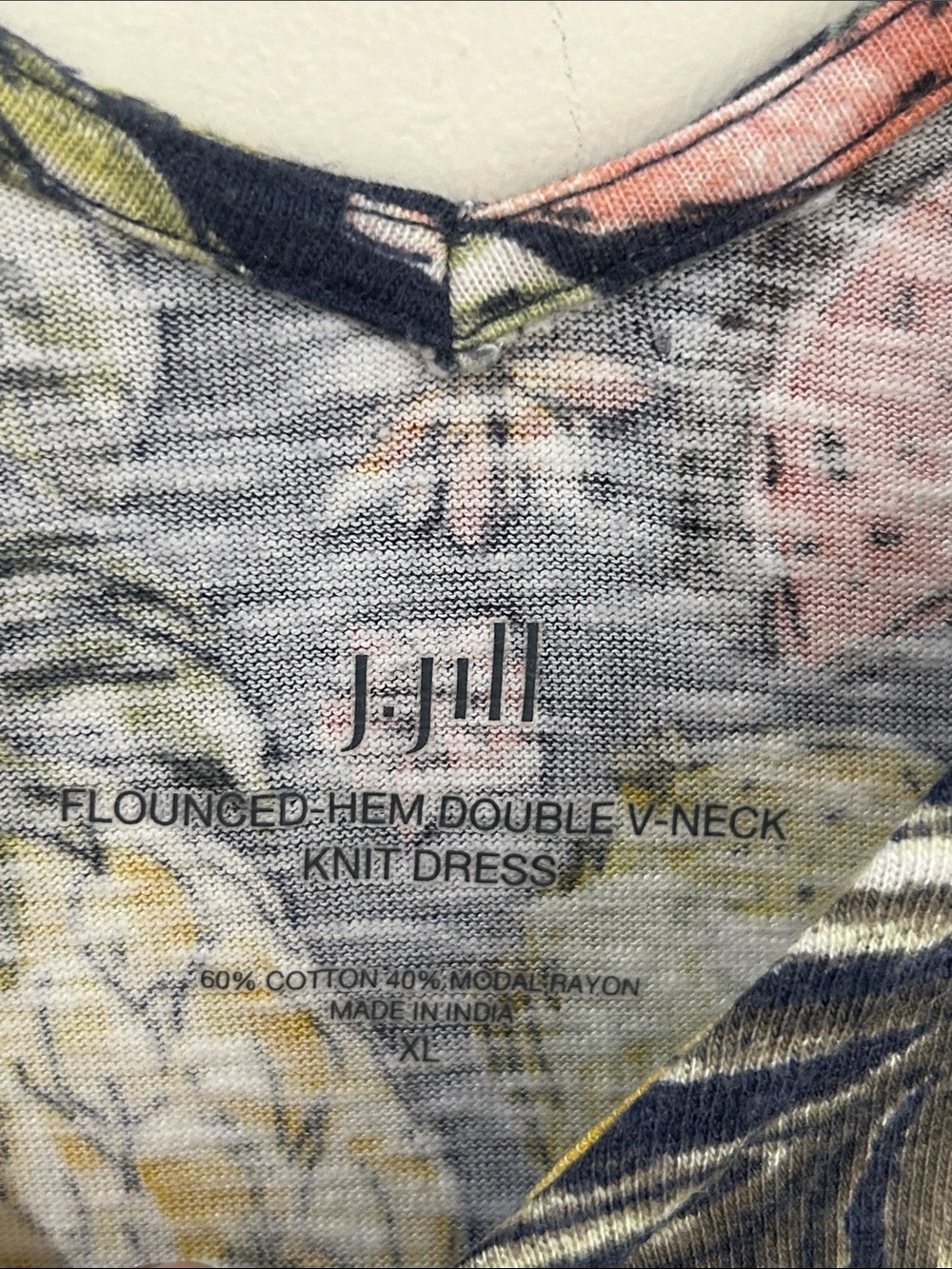 J. JILL Flounced Hem Double V-Neck Tropical Fruit Knit Tank Dress Size XL - Picture 4 of 13